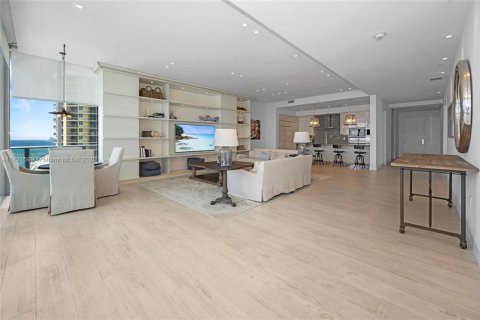 Купить кондоминиум в Санни-Айлс-Бич, Флорида 2 спальни, 251.11м2, № 1938757 - фото 13