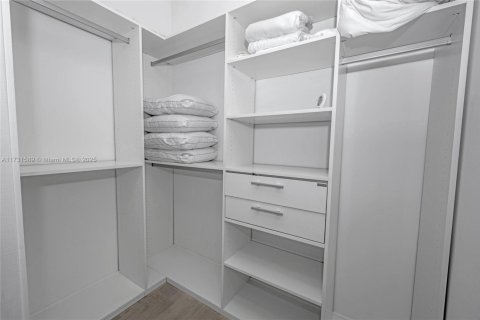 Купить кондоминиум в Санни-Айлс-Бич, Флорида 2 спальни, 251.11м2, № 1938757 - фото 6