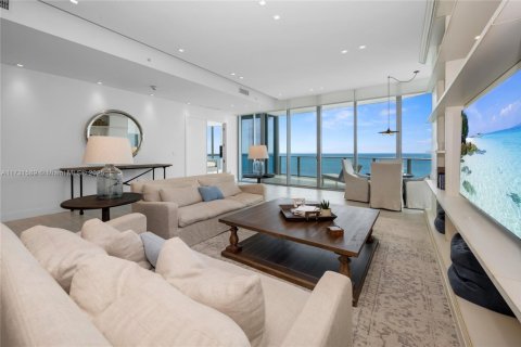 Купить кондоминиум в Санни-Айлс-Бич, Флорида 2 спальни, 251.11м2, № 1938757 - фото 11