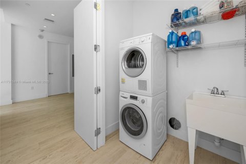 Купить кондоминиум в Санни-Айлс-Бич, Флорида 2 спальни, 251.11м2, № 1938757 - фото 30