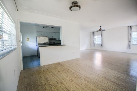 Copropriété à vendre à Coral Gables, Floride: 2 chambres, 133.87 m2 № 1954983 - photo 1