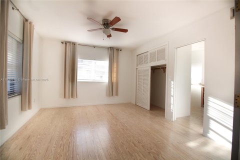 Copropriété à vendre à Coral Gables, Floride: 2 chambres, 133.87 m2 № 1954983 - photo 9