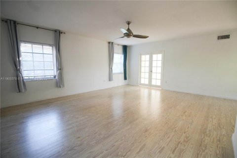 Copropriété à vendre à Coral Gables, Floride: 2 chambres, 133.87 m2 № 1954983 - photo 7