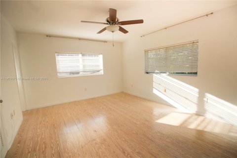 Copropriété à vendre à Coral Gables, Floride: 2 chambres, 133.87 m2 № 1954983 - photo 17