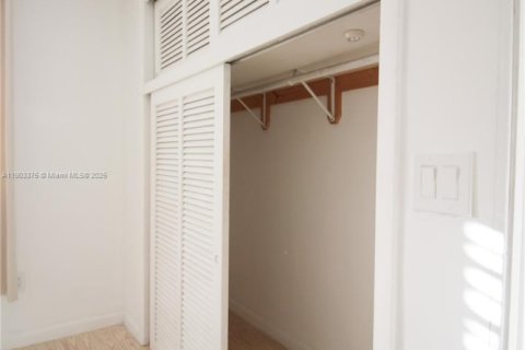 Copropriété à vendre à Coral Gables, Floride: 2 chambres, 133.87 m2 № 1954983 - photo 15