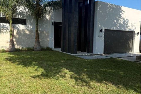 Villa ou maison à vendre à Miami, Floride: 4 chambres № 1890744 - photo 15