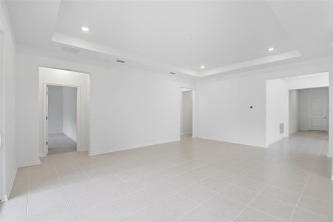 House in Apopka, Florida 4 bedrooms, 235.23 sq.m. № 1916358 - photo 13