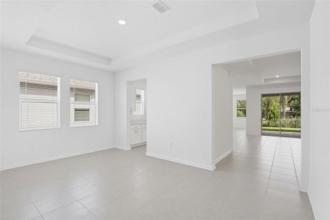House in Apopka, Florida 4 bedrooms, 235.23 sq.m. № 1916358 - photo 6