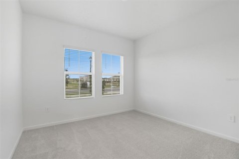 House in Apopka, Florida 4 bedrooms, 235.23 sq.m. № 1916358 - photo 27