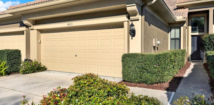 House in Palm Harbor, Florida 2 bedrooms, 114.64 sq.m. № 1538264