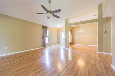 House in San Antonio, Florida 3 bedrooms, 165.18 sq.m. № 1734866 - photo 7