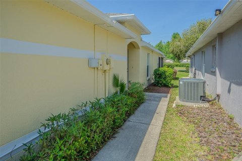House in San Antonio, Florida 3 bedrooms, 165.18 sq.m. № 1734866 - photo 30