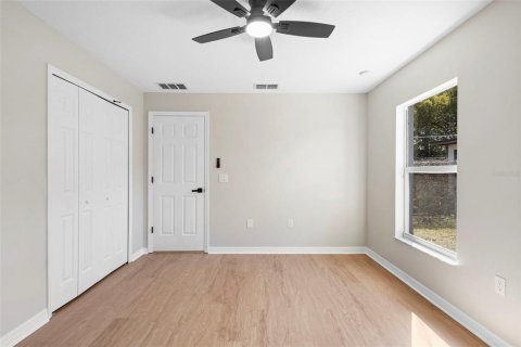 Casa en alquiler en Deltona, Florida, 3 dormitorios, 189.71 m2 № 2157536 - foto 25