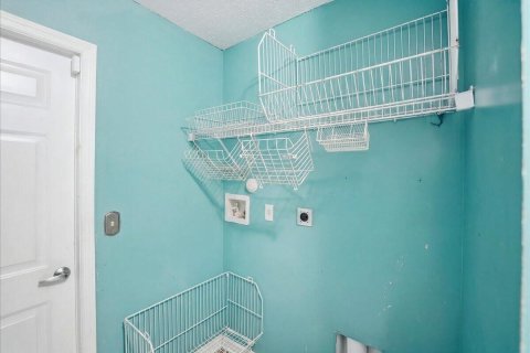 House in Port St. Lucie, Florida 3 bedrooms, 186.64 sq.m. № 2083600 - photo 20