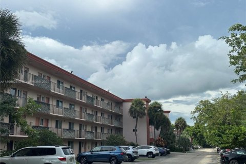 Condominio en venta en Sunrise, Florida, 1 dormitorio, 80.82 m2 № 1951624 - foto 3