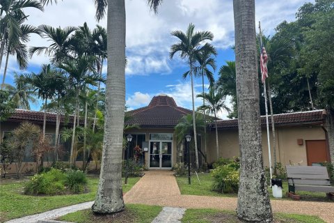 Condominio en venta en Sunrise, Florida, 1 dormitorio, 80.82 m2 № 1951624 - foto 10