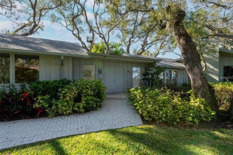 Villa ou maison à vendre à Sarasota, Floride: 7 chambres, 667.13 m2 № 1532494 - photo 1