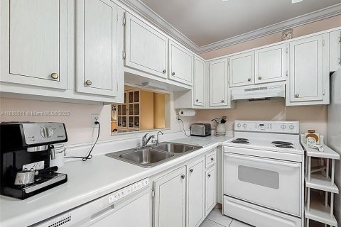 Condominio en venta en Lauderdale Lakes, Florida, 2 dormitorios, 87.7 m2 № 1940995 - foto 14