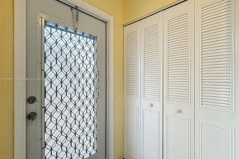 Condominio en venta en Lauderdale Lakes, Florida, 2 dormitorios, 87.7 m2 № 1940995 - foto 10