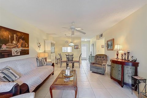 Condominio en venta en Lauderdale Lakes, Florida, 2 dormitorios, 87.7 m2 № 1940995 - foto 27