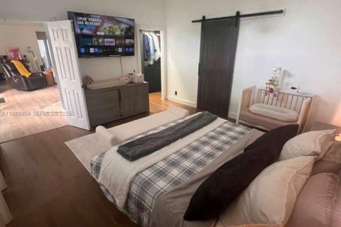 Villa ou maison à louer à Palm City, Floride: 2 chambres, 139.73 m2 № 1988853 - photo 10