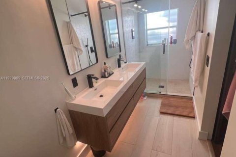 Villa ou maison à louer à Palm City, Floride: 2 chambres, 139.73 m2 № 1988853 - photo 12