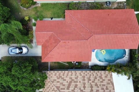 Villa ou maison à louer à Palm City, Floride: 2 chambres, 139.73 m2 № 1988853 - photo 1