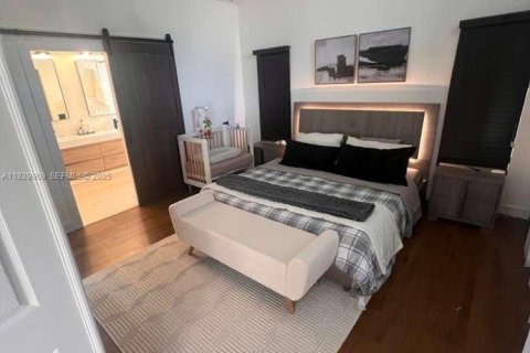 Villa ou maison à louer à Palm City, Floride: 2 chambres, 139.73 m2 № 1988853 - photo 9