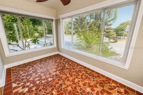 Villa ou maison à vendre à Saint Petersburg, Floride: 4 chambres, 249.72 m2 № 2230533 - photo 14