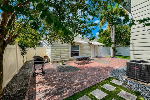 Villa ou maison à vendre à Saint Petersburg, Floride: 4 chambres, 249.72 m2 № 2230533 - photo 7