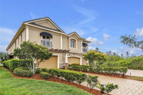 Touwnhouse à Saint Petersburg, Floride 3 chambres, 277.03 m2 № 2349845