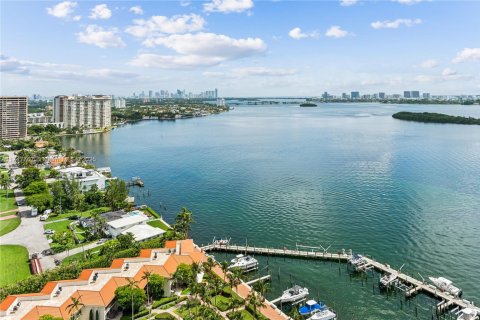 Condo in Miami, Florida, 2 bedrooms  № 1700300 - photo 4