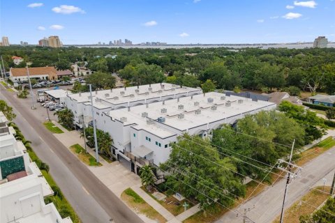 Condo in Tampa, Florida, 2 bedrooms  № 1782444 - photo 27