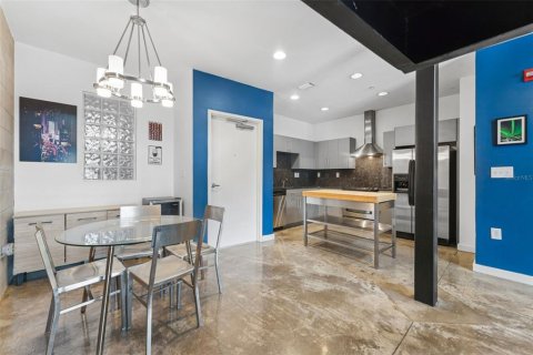 Condo in Tampa, Florida, 2 bedrooms  № 1782444 - photo 10