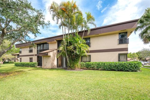 Condo in Coconut Creek, Florida, 2 bedrooms  № 1713082 - photo 28