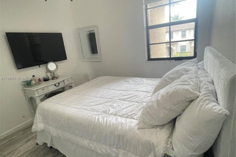 Снять в аренду таунхаус в Хомстед, Флорида 3 спальни, 141.58м2, № 2020186 - фото 19