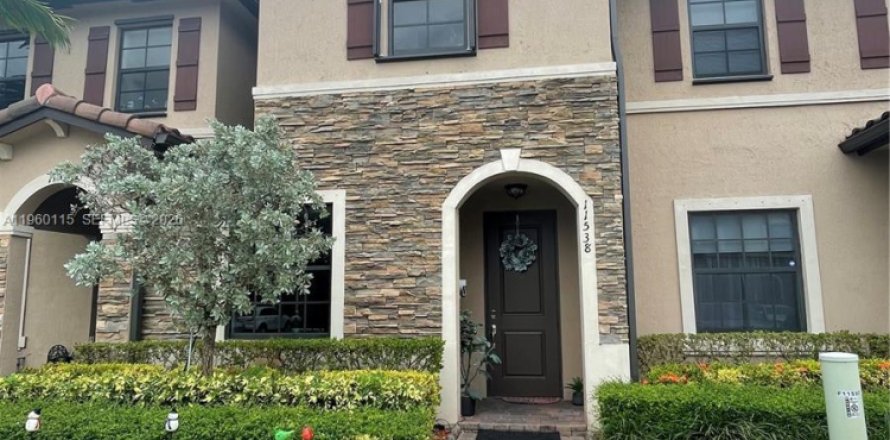 Таунхаус в Хомстед, Флорида 3 спальни, 141.58м2 № 2020186