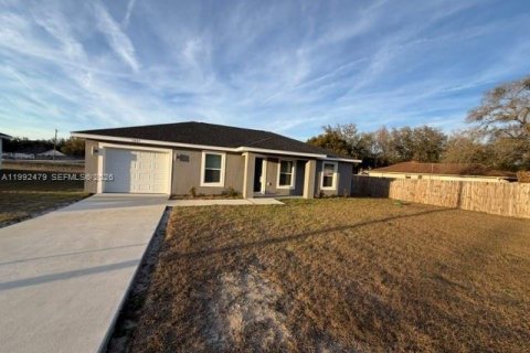 House in Ocala, Florida 3 bedrooms, 117.43 sq.m. № 2062437 - photo 6
