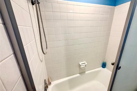 Condo in Saint Pete Beach, Florida, 1 bedroom  № 2225557 - photo 24