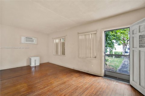 Casa en venta en Miami, Florida, 3 dormitorios, 87.33 m2 № 1892001 - foto 9