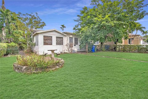 Casa en venta en Miami, Florida, 3 dormitorios, 87.33 m2 № 1892001 - foto 1