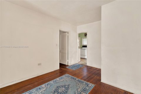Casa en venta en Miami, Florida, 3 dormitorios, 87.33 m2 № 1892001 - foto 12