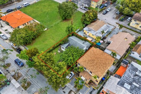 Casa en venta en Miami, Florida, 3 dormitorios, 87.33 m2 № 1892001 - foto 25