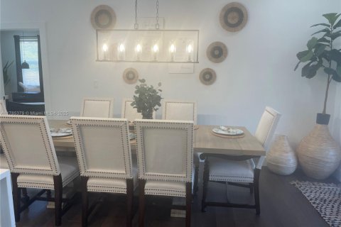 House in Clewiston, Florida 3 bedrooms № 1701043 - photo 7