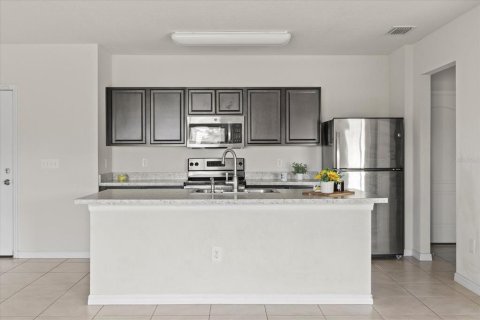 House in Wimauma, Florida 3 bedrooms, 159.14 sq.m. № 1775670 - photo 12