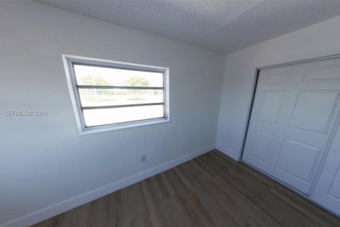 Appartement à louer à Hialeah, Floride: 2 chambres, 74.32 m2 № 2334537 - photo 3