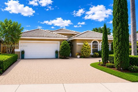 Villa ou maison à vendre à Miami, Floride: 4 chambres, 185.15 m2 № 2086386 - photo 4