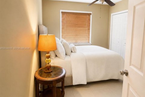 Villa ou maison à vendre à Miami, Floride: 4 chambres, 185.15 m2 № 2086386 - photo 21