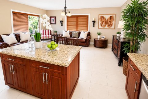 Villa ou maison à vendre à Miami, Floride: 4 chambres, 185.15 m2 № 2086386 - photo 13