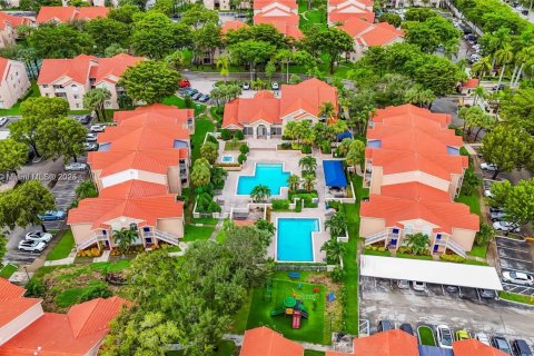 Copropriété à vendre à Miami, Floride: 2 chambres, 99.87 m2 № 1867389 - photo 19